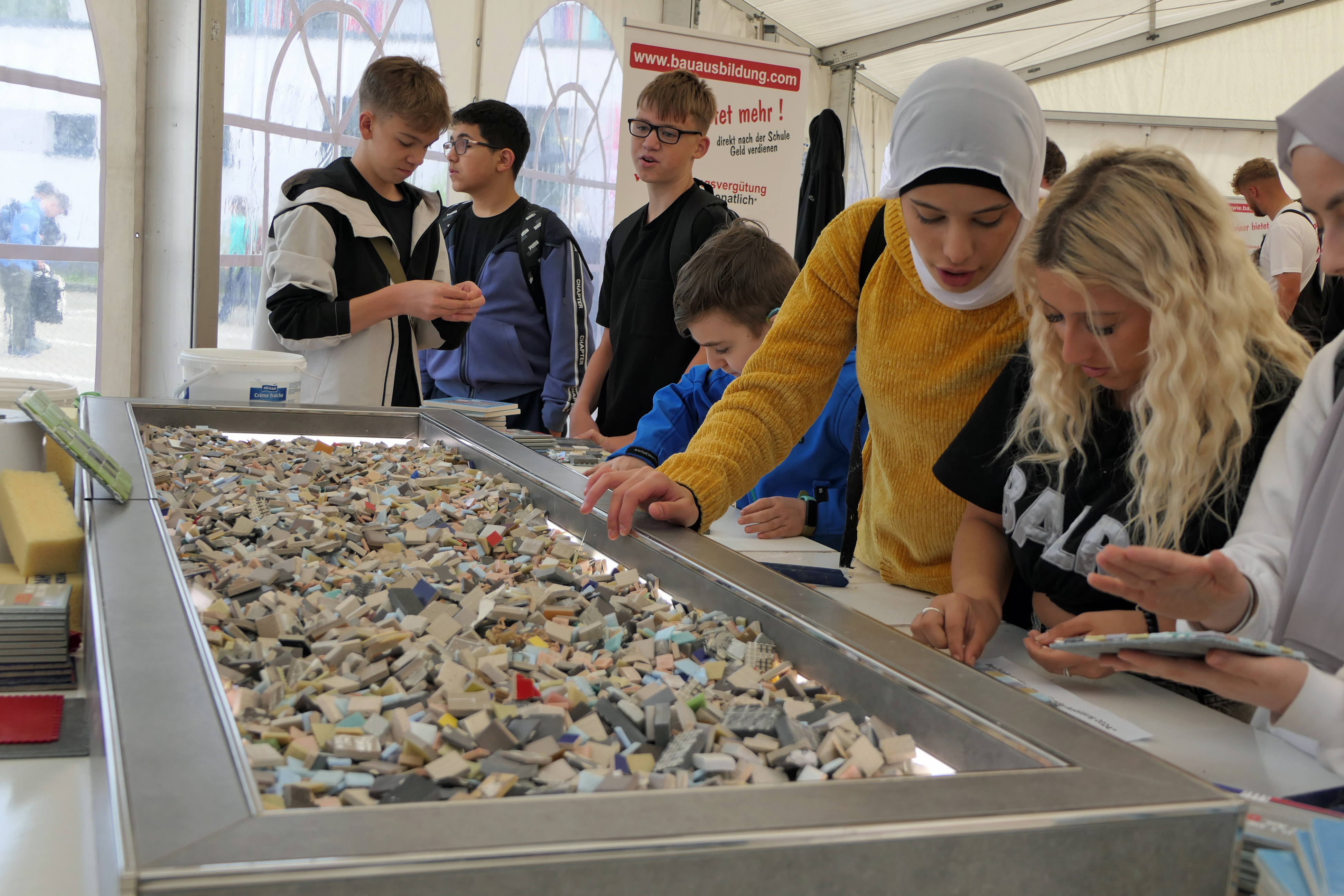 Beim Campus Handwerk können Schülerinnen und Schüler am 28. August viele Berufe entdecken und mit Auszubildenden ins Gespräch kommen. 